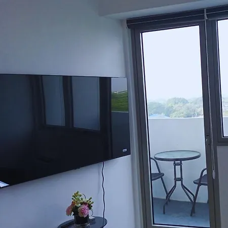 The Green Glen View-Fast Wifi, 1Bedroom Unit In Qc
