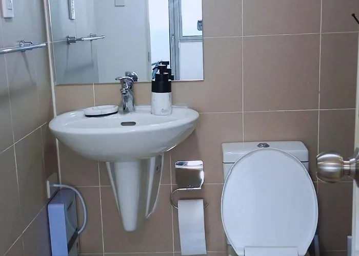 The Glen View-fast Wifi, 1bedroom Unit In Qc Apartamento *